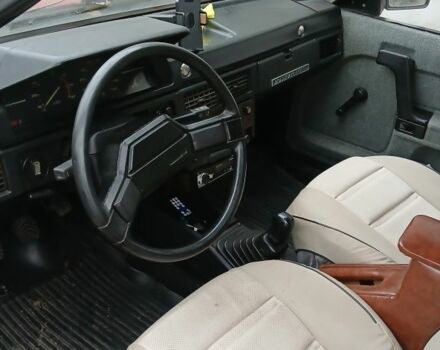 Красный Москвич / АЗЛК 2141, объемом двигателя 1.5 л и пробегом 150 тыс. км за 850 $, фото 6 на Automoto.ua