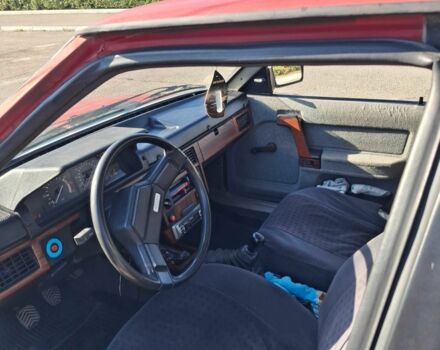 Красный Москвич / АЗЛК 2141, объемом двигателя 1.5 л и пробегом 58 тыс. км за 600 $, фото 7 на Automoto.ua