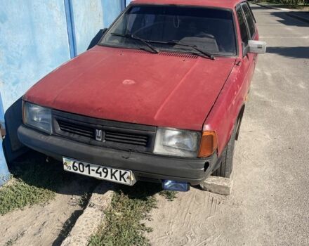 Красный Москвич / АЗЛК 2141, объемом двигателя 1.5 л и пробегом 111 тыс. км за 477 $, фото 1 на Automoto.ua