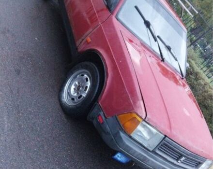 Красный Москвич / АЗЛК 2141, объемом двигателя 1.5 л и пробегом 111 тыс. км за 477 $, фото 6 на Automoto.ua