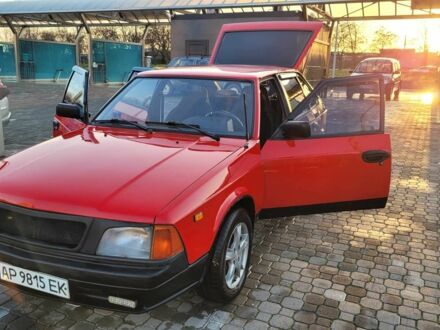 Красный Москвич / АЗЛК 2141, объемом двигателя 1.5 л и пробегом 178 тыс. км за 2500 $, фото 1 на Automoto.ua