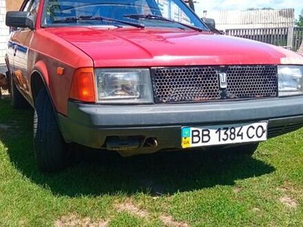 Москвич / АЗЛК 2141 1991 в Черкассах на Automoto.ua Красный Москвич / АЗЛК 2141, объемом двигателя 1.5 л и пробегом 60 тыс. км за 660 $, фото 1 на Automoto.ua