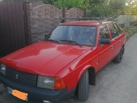 Москвич / АЗЛК 2141 1991 у Кривому Розі на Automoto.ua Червоний Москвич / АЗЛК 2141, об'ємом двигуна 1 л та пробігом 200 тис. км за 600 $, фото 1 на Automoto.ua