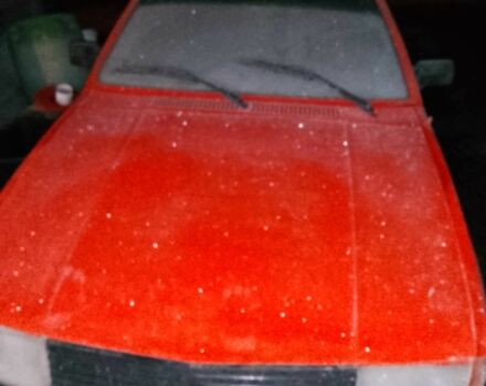 Красный Москвич / АЗЛК 2141, объемом двигателя 1.5 л и пробегом 260 тыс. км за 589 $, фото 1 на Automoto.ua