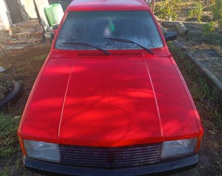 Красный Москвич / АЗЛК 2141, объемом двигателя 1.5 л и пробегом 258 тыс. км за 617 $, фото 1 на Automoto.ua