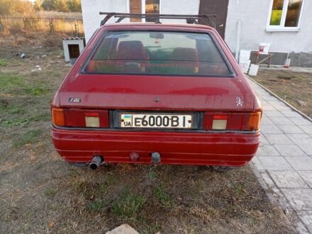 Москвич / АЗЛК 2141 1992 у Бердичеве на Automoto.ua Червоний Москвич / АЗЛК 2141, об'ємом двигуна 5 л та пробігом 5 тис. км за 435 $, фото 1 на Automoto.ua