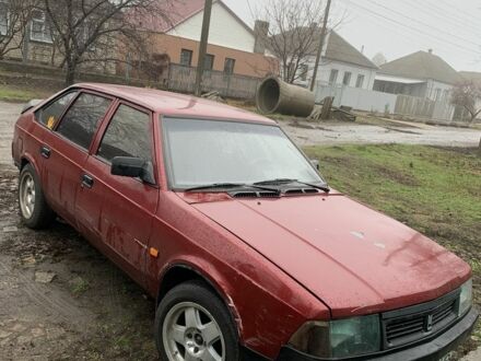 Москвич / АЗЛК 2141 1993 в Синельниковом на Automoto.ua Красный Москвич / АЗЛК 2141, объемом двигателя 1.5 л и пробегом 150 тыс. км за 594 $, фото 1 на Automoto.ua