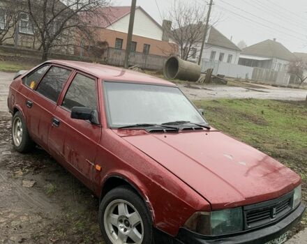 Москвич / АЗЛК 2141 1993 в Синельниковом на Automoto.ua Красный Москвич / АЗЛК 2141, объемом двигателя 1.5 л и пробегом 150 тыс. км за 594 $, фото 1 на Automoto.ua