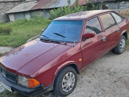 Москвич / АЗЛК 2141 1993 у Харкові на Automoto.ua Червоний Москвич / АЗЛК 2141, об'ємом двигуна 0 л та пробігом 111 тис. км за 700 $, фото 1 на Automoto.ua