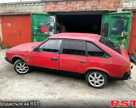 Красный Москвич / АЗЛК 2141, объемом двигателя 1.5 л и пробегом 50 тыс. км за 599 $, фото 1 на Automoto.ua