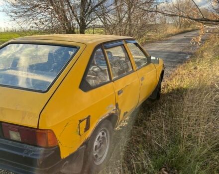 Желтый Москвич / АЗЛК 2141, объемом двигателя 1.7 л и пробегом 50 тыс. км за 357 $, фото 3 на Automoto.ua