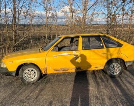 Желтый Москвич / АЗЛК 2141, объемом двигателя 1.7 л и пробегом 50 тыс. км за 357 $, фото 2 на Automoto.ua