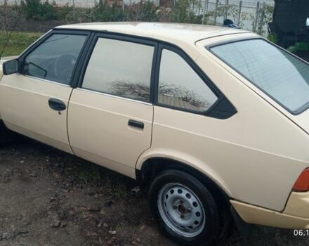 Желтый Москвич / АЗЛК 2141, объемом двигателя 1.5 л и пробегом 230 тыс. км за 522 $, фото 3 на Automoto.ua