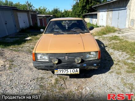 Москвич / АЗЛК 2141 1989 у Житомирі на Automoto.ua Жовтий Москвич / АЗЛК 2141, об'ємом двигуна 1.5 л та пробігом 0 тис. км за 400 $, фото 1 на Automoto.ua