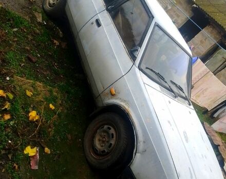 Серый Москвич / АЗЛК 2141, объемом двигателя 1.6 л и пробегом 250 тыс. км за 350 $, фото 5 на Automoto.ua