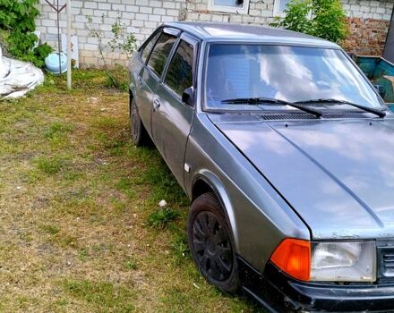 Серый Москвич / АЗЛК 2141, объемом двигателя 1.6 л и пробегом 200 тыс. км за 650 $, фото 1 на Automoto.ua