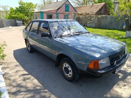 Москвич / АЗЛК 2141 1991 в Малой Виске на Automoto.ua Серый Москвич / АЗЛК 2141, объемом двигателя 1.6 л и пробегом 180 тыс. км за 800 $, фото 1 на Automoto.ua