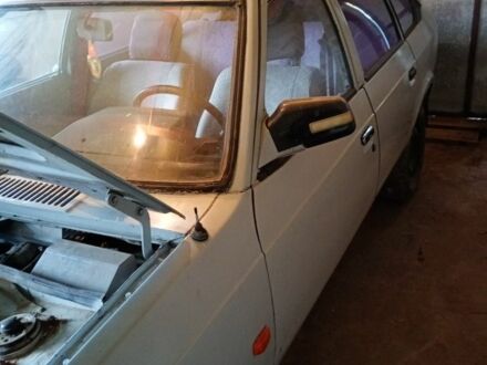 Москвич / АЗЛК 2141 1991 в Виннице на Automoto.ua Серый Москвич / АЗЛК 2141, объемом двигателя 1.5 л и пробегом 72 тыс. км за 429 $, фото 1 на Automoto.ua