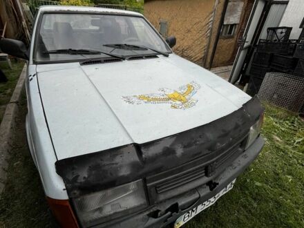 Москвич / АЗЛК 2141 1992 у Сумах на Automoto.ua Сірий Москвич / АЗЛК 2141, об'ємом двигуна 1.5 л та пробігом 1 тис. км за 350 $, фото 1 на Automoto.ua