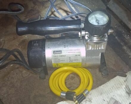 Москвич / АЗЛК 2141 1990 в Новомосковске на Automoto.ua Синий Москвич / АЗЛК 2141, объемом двигателя 1.7 л и пробегом 330 тыс. км за 429 $, фото 16 на Automoto.ua