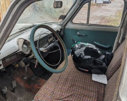 Москвич / АЗЛК 402 1957 в Полтаве на Automoto.ua Серый Москвич / АЗЛК 402, объемом двигателя 0 л и пробегом 87 тыс. км за 524 $, фото 7 на Automoto.ua