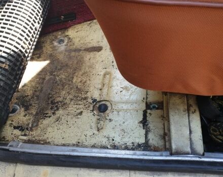 Желтый Москвич / АЗЛК 412, объемом двигателя 1.5 л и пробегом 73 тыс. км за 713 $, фото 7 на Automoto.ua