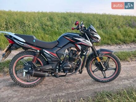 Мустанг MT 150 Fortuna 2023 в Хотине на Automoto.ua Черный Мустанг MT 150 Fortuna, объемом двигателя 0.15 л и пробегом 7 тыс. км за 800 $, фото 1 на Automoto.ua