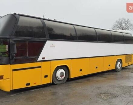 Желтый Неоплан 116, объемом двигателя 12 л и пробегом 8 тыс. км за 11000 $, фото 2 на Automoto.ua