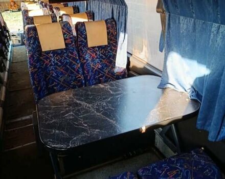 Оранжевый Неоплан 116, объемом двигателя 12 л и пробегом 400 тыс. км за 20000 $, фото 4 на Automoto.ua