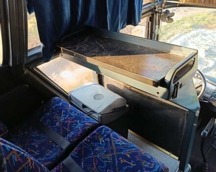 Оранжевый Неоплан 116, объемом двигателя 12 л и пробегом 400 тыс. км за 20000 $, фото 7 на Automoto.ua