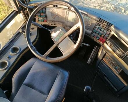 Оранжевый Неоплан 116, объемом двигателя 12 л и пробегом 400 тыс. км за 20000 $, фото 15 на Automoto.ua