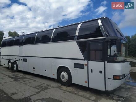 Неоплан N 116 1999 у Хмельницькому на Automoto.ua Білий Неоплан N 116, об'ємом двигуна 12 л та пробігом 8 тис. км за 22000 $, фото 1 на Automoto.ua