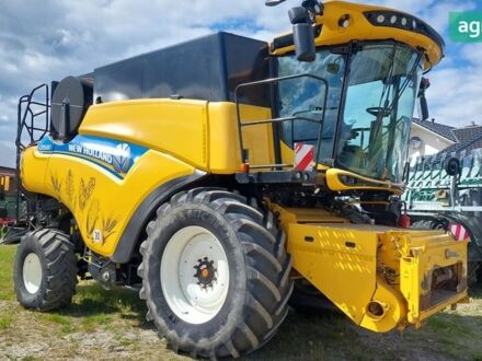 Нью Холланд ЦР 2015 у Звенигородка на Automoto.ua Нью Холланд ЦР, об'ємом двигуна 0 л та пробігом 0 тис. км за 190464 $, фото 1 на Automoto.ua