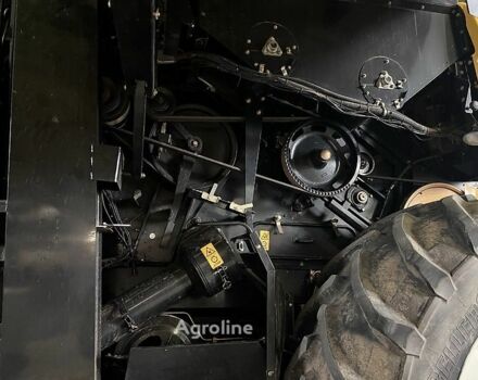 Нью Холланд CX 8060 2008 в Полтаве на Automoto.ua Нью Холланд CX 8060, объемом двигателя 0 л и пробегом 0 тыс. км за 98641 $, фото 12 на Automoto.ua