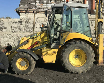 Желтый Нью Холланд ЛБ, объемом двигателя 4.5 л и пробегом 1 тыс. км за 35000 $, фото 1 на Automoto.ua