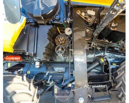 Желтый Нью Холланд CR 9060, объемом двигателя 0 л и пробегом 0 тыс. км за 73446 $, фото 6 на Automoto.ua