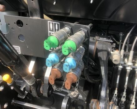 Нью Холланд Другая, объемом двигателя 3.9 л и пробегом 2 тыс. км за 30500 $, фото 3 на Automoto.ua