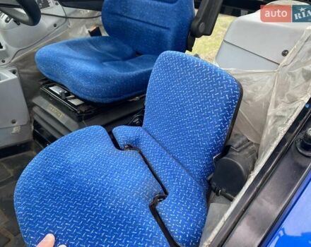 Нью Холланд E 215B, объемом двигателя 0 л и пробегом 1 тыс. км за 43000 $, фото 11 на Automoto.ua