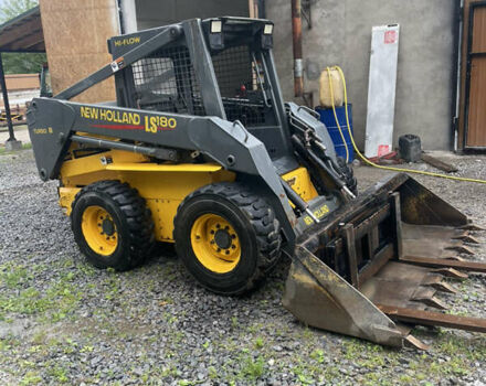 Желтый Нью Холланд LB115 4PS, объемом двигателя 3.2 л и пробегом 1 тыс. км за 17000 $, фото 3 на Automoto.ua