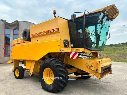 Нью Холланд TX 32 1989 у Звенигородка на Automoto.ua Жовтий Нью Холланд TX 32, об'ємом двигуна 0 л та пробігом 0 тис. км за 27335 $, фото 1 на Automoto.ua