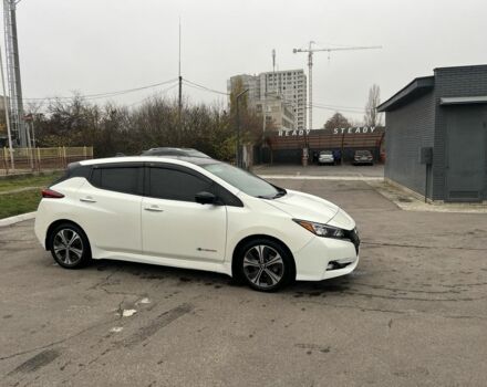 Білий Ніссан 110, об'ємом двигуна 0 л та пробігом 130 тис. км за 10000 $, фото 1 на Automoto.ua