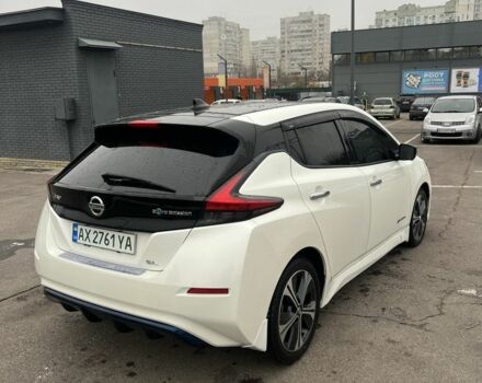 Білий Ніссан 110, об'ємом двигуна 0 л та пробігом 130 тис. км за 10000 $, фото 3 на Automoto.ua