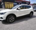 Белый Ниссан 110, объемом двигателя 2 л и пробегом 53 тыс. км за 20600 $, фото 1 на Automoto.ua