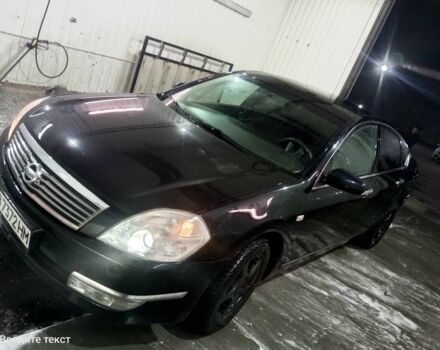 Черный Ниссан 110, объемом двигателя 2 л и пробегом 263 тыс. км за 4900 $, фото 2 на Automoto.ua