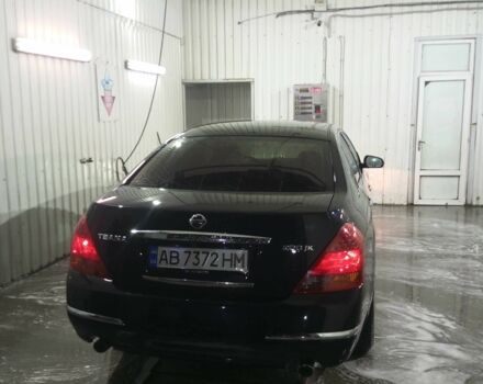 Черный Ниссан 110, объемом двигателя 2 л и пробегом 263 тыс. км за 4500 $, фото 1 на Automoto.ua