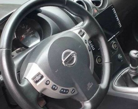 Черный Ниссан 110, объемом двигателя 2 л и пробегом 248 тыс. км за 9000 $, фото 5 на Automoto.ua