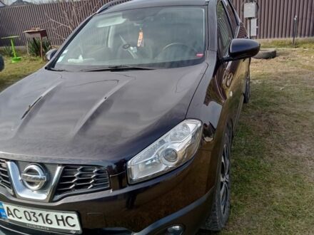 Ниссан 110 2011 в Луцке на Automoto.ua Фиолетовый Ниссан 110, объемом двигателя 1.5 л и пробегом 227 тыс. км за 11900 $, фото 1 на Automoto.ua