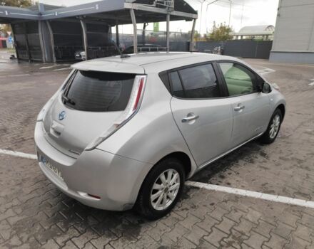 Серый Ниссан 110, объемом двигателя 0 л и пробегом 125 тыс. км за 4600 $, фото 3 на Automoto.ua