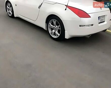 Белый Ниссан 350З, объемом двигателя 3.5 л и пробегом 26 тыс. км за 12500 $, фото 2 на Automoto.ua