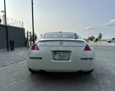 Белый Ниссан 350З, объемом двигателя 3.5 л и пробегом 140 тыс. км за 14000 $, фото 4 на Automoto.ua